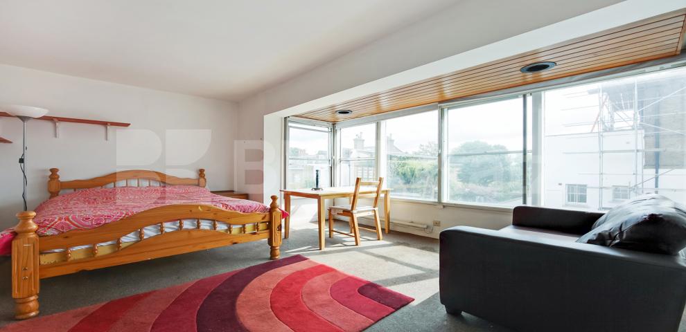 			LET , 4 Bedroom, 1 bath, 1 reception Apartment			 Trinity Road, Wandsworth Common / Balham